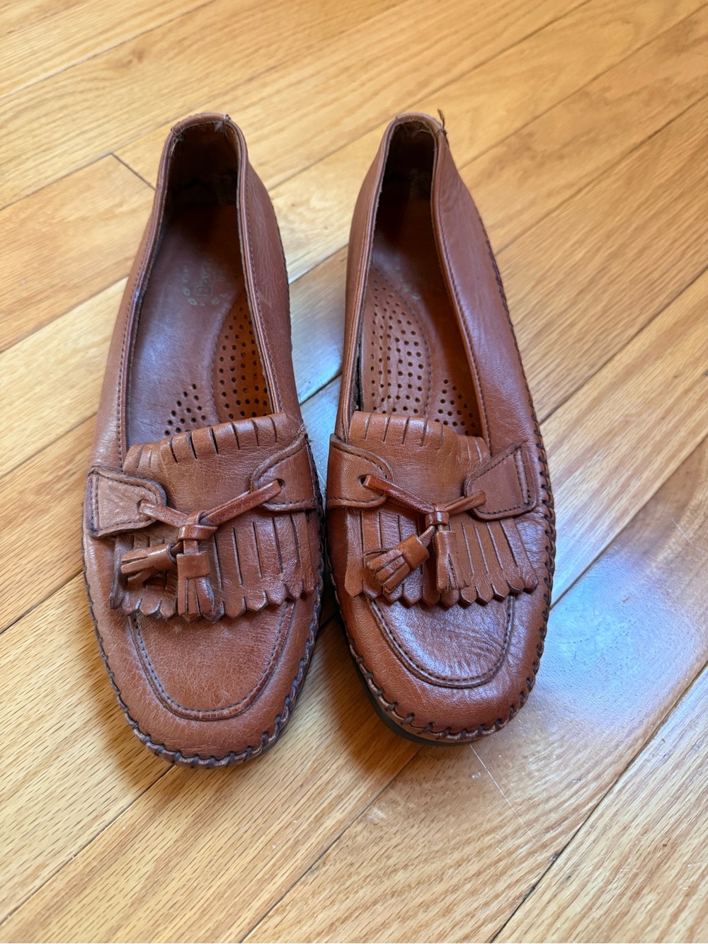 Dexter Women’s Brown Leather Tassel Fringe Loafers